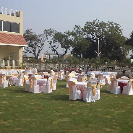 Tanarika Resort Bhusawal Exterior photo
