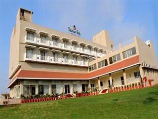 Tanarika Resort Bhusawal Exterior photo